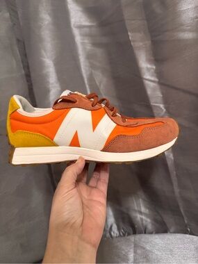 New Balance 327 Varsity Orange and White Men ' Lace-Up Sneakers
